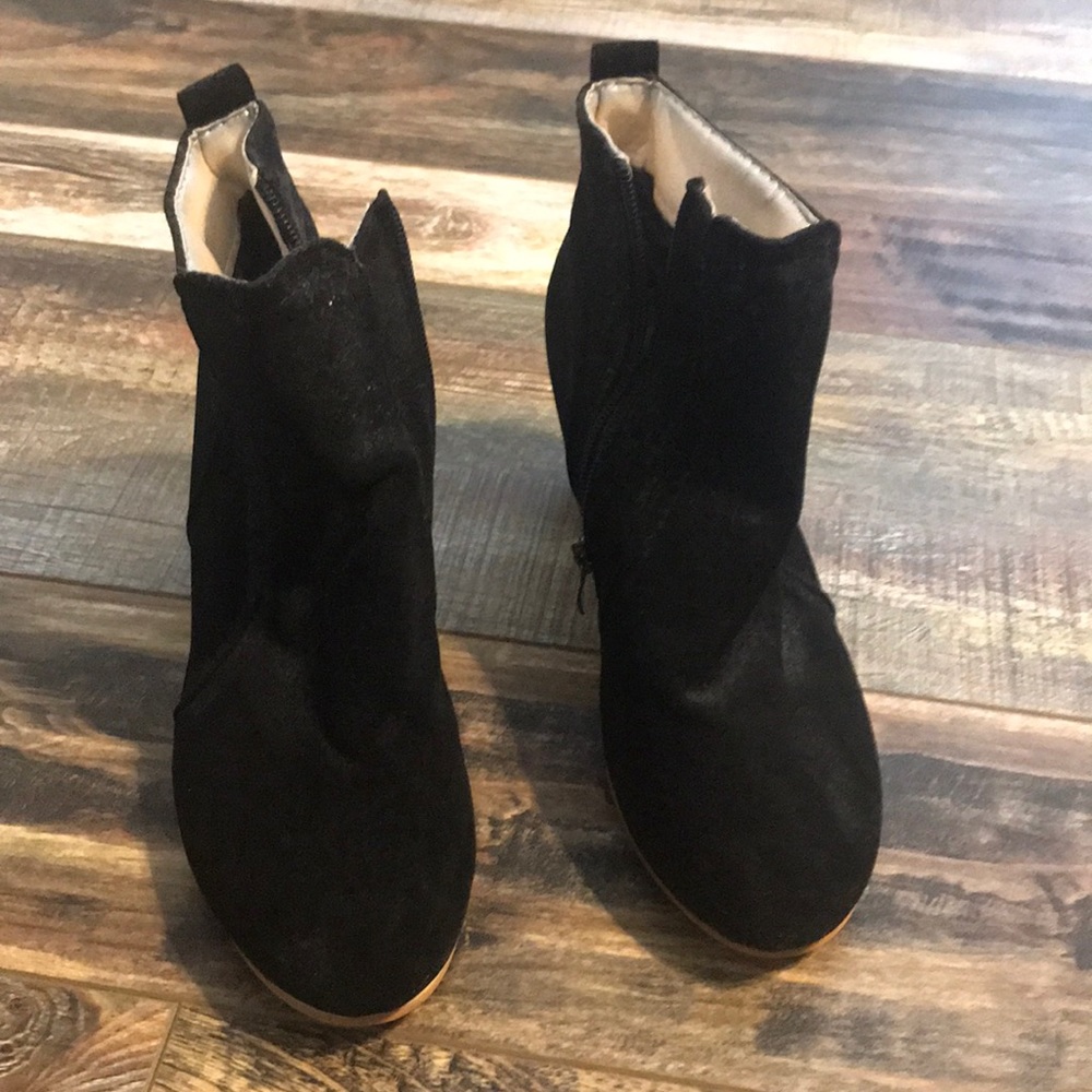 BRAND NEW heeled black suede boots!!!